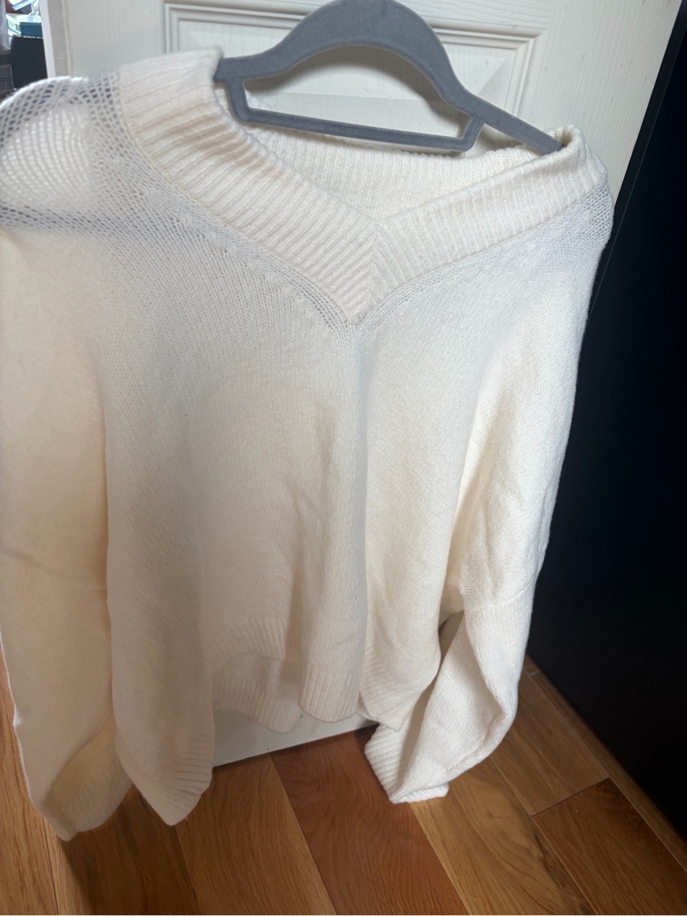 Abercrombie & Fitch Off-White V-Neck Knit Sweater